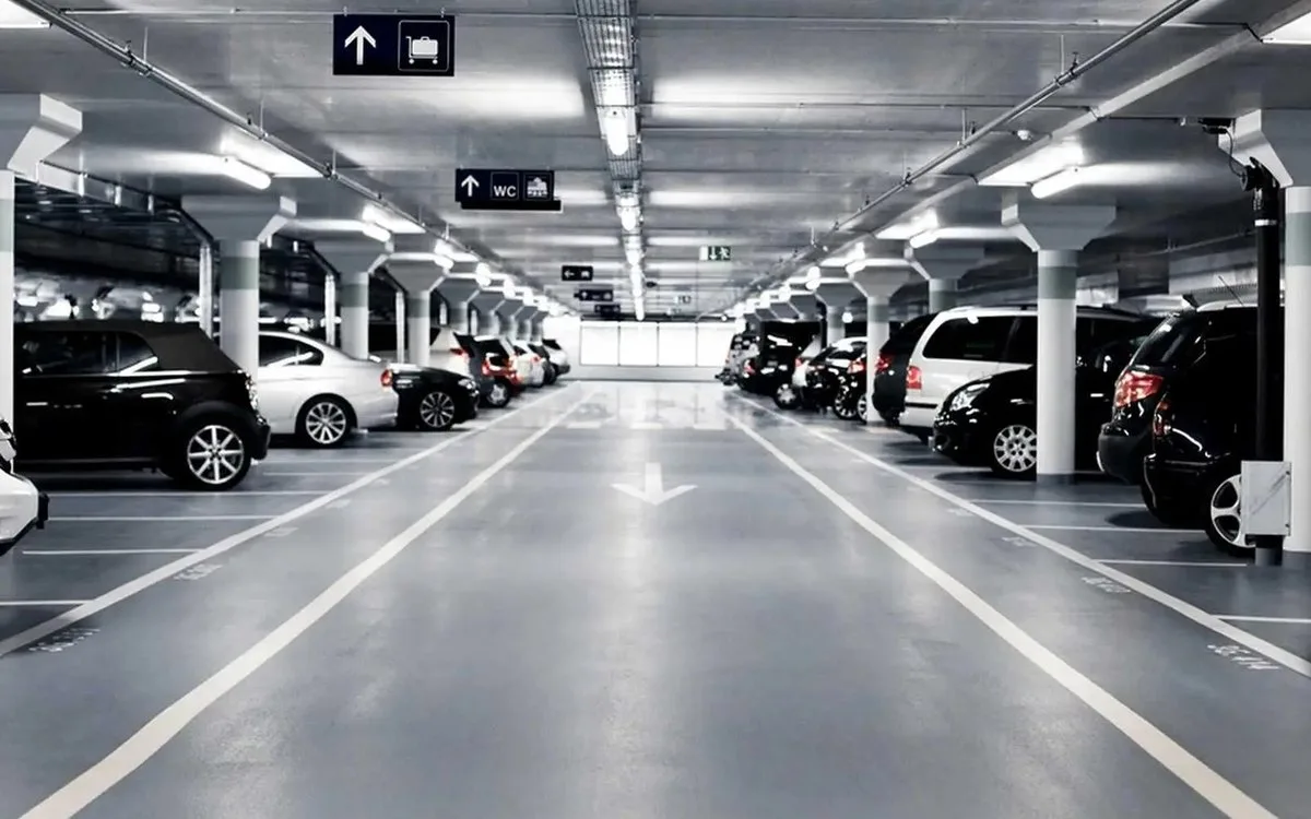 PUDU BG1 en parking
